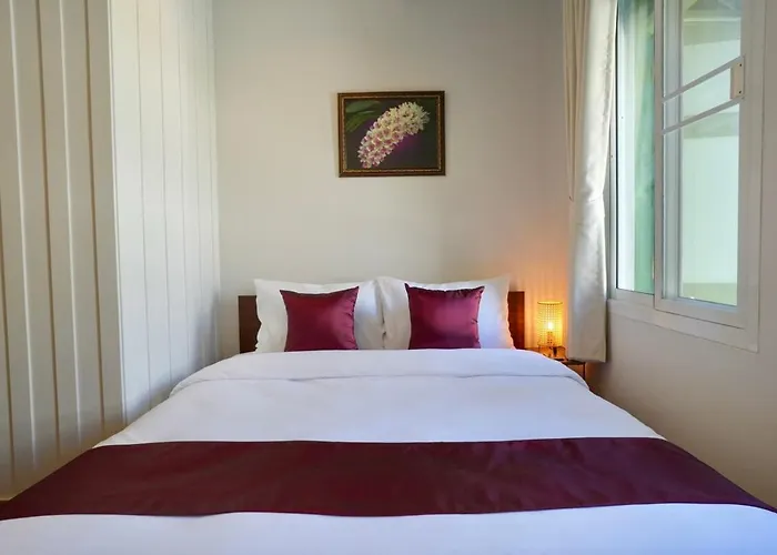 Nivas Wanit 2br 1sfb Yaowarat Mrt Entirehome 80sqm Villa Bangkok