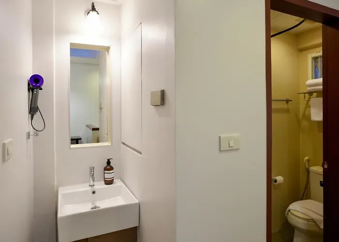 Nivas Wanit 2br 1sfb Yaowarat Mrt Entirehome 80sqm * Bangkok