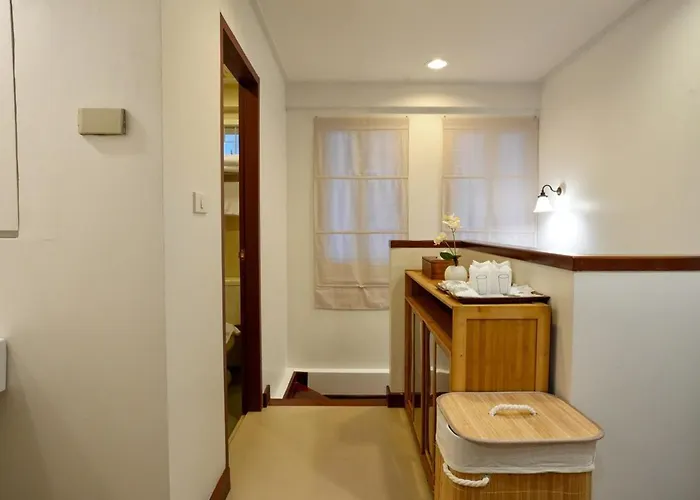 Nivas Wanit 2br 1sfb Yaowarat Mrt Entirehome 80sqm * Bangkok